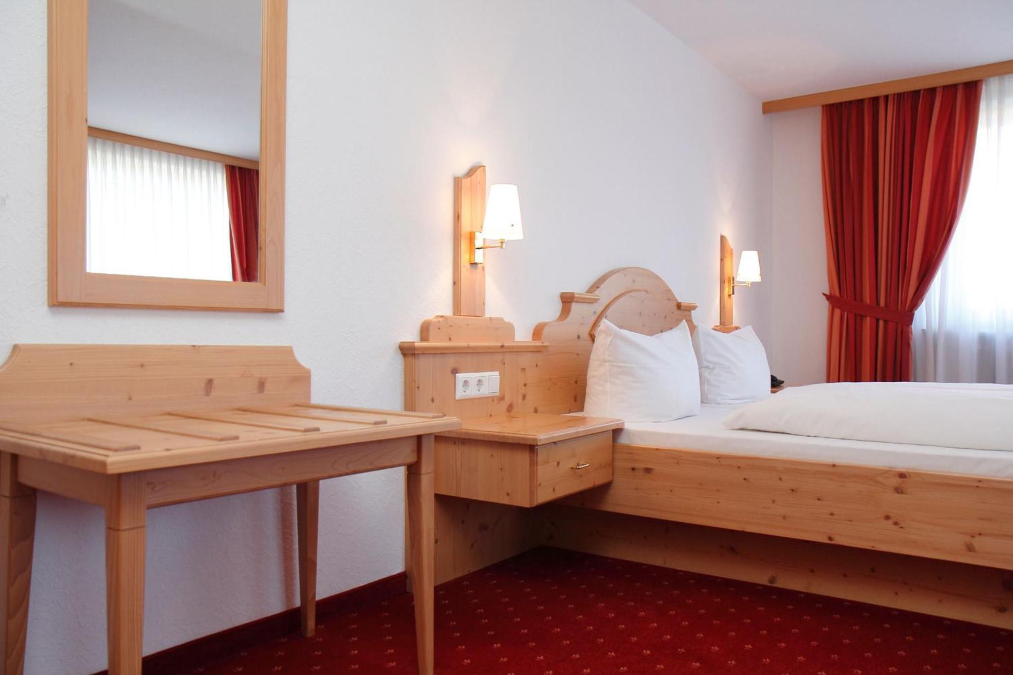 Parkhotel Waldlust Hausern Bagian luar foto
